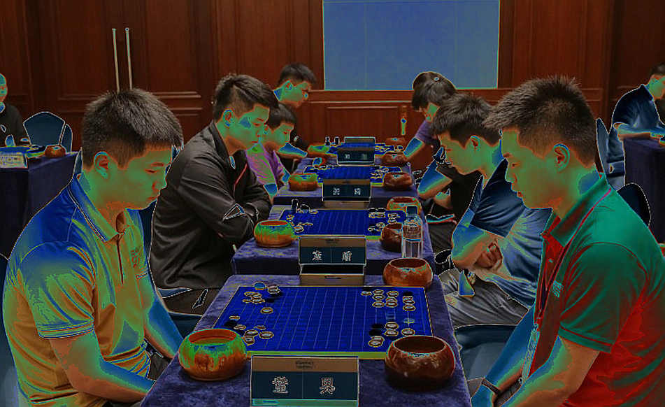 चेसबेस मैगज़ीन #225: प्राग के 27 मिनिएचर और रेपर्ट्वा की असली कीमत